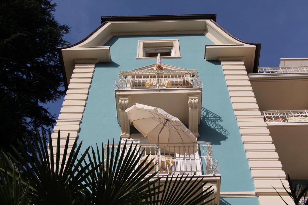 Villa Bavaria Merano Bagian luar foto